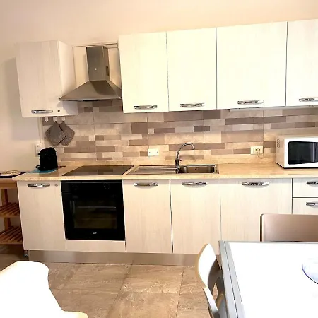 Margherita House - Key To Apartman